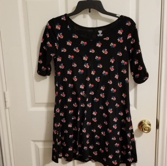 3/$15 Old Navy Women's Dress - Picture 4 of 4